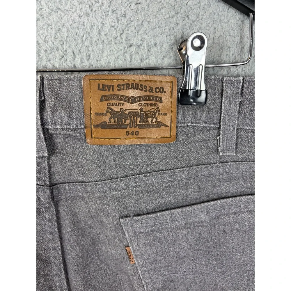 VTG Levis 540 Signature Jeans Mens 37x31 Gray Relaxed Fit Tapered Denim Made USA